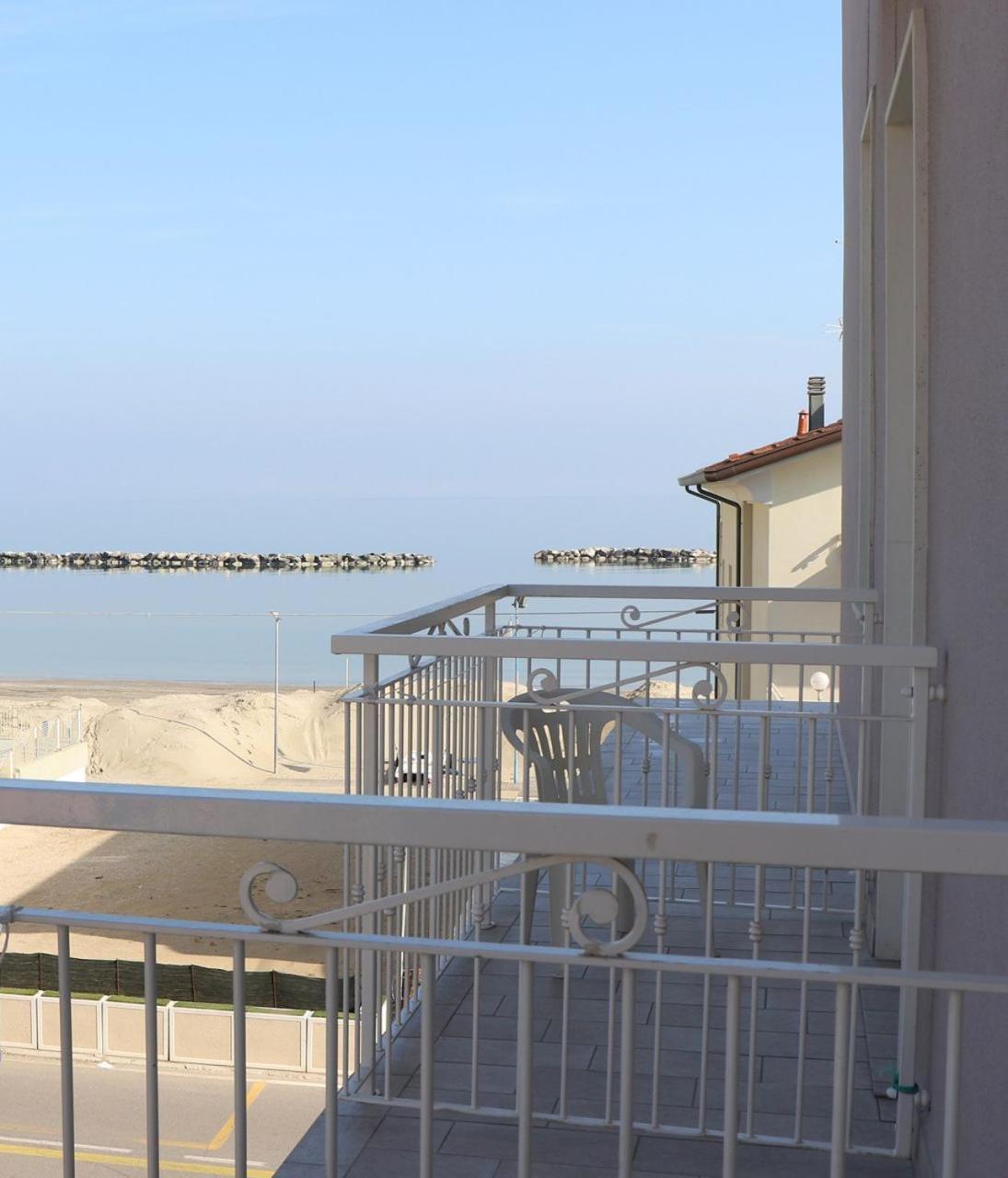 Hotel Barca D'Oro Bellaria-Igea Marina Exterior foto